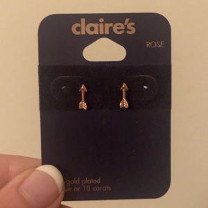 rose gold arrow stud earrings